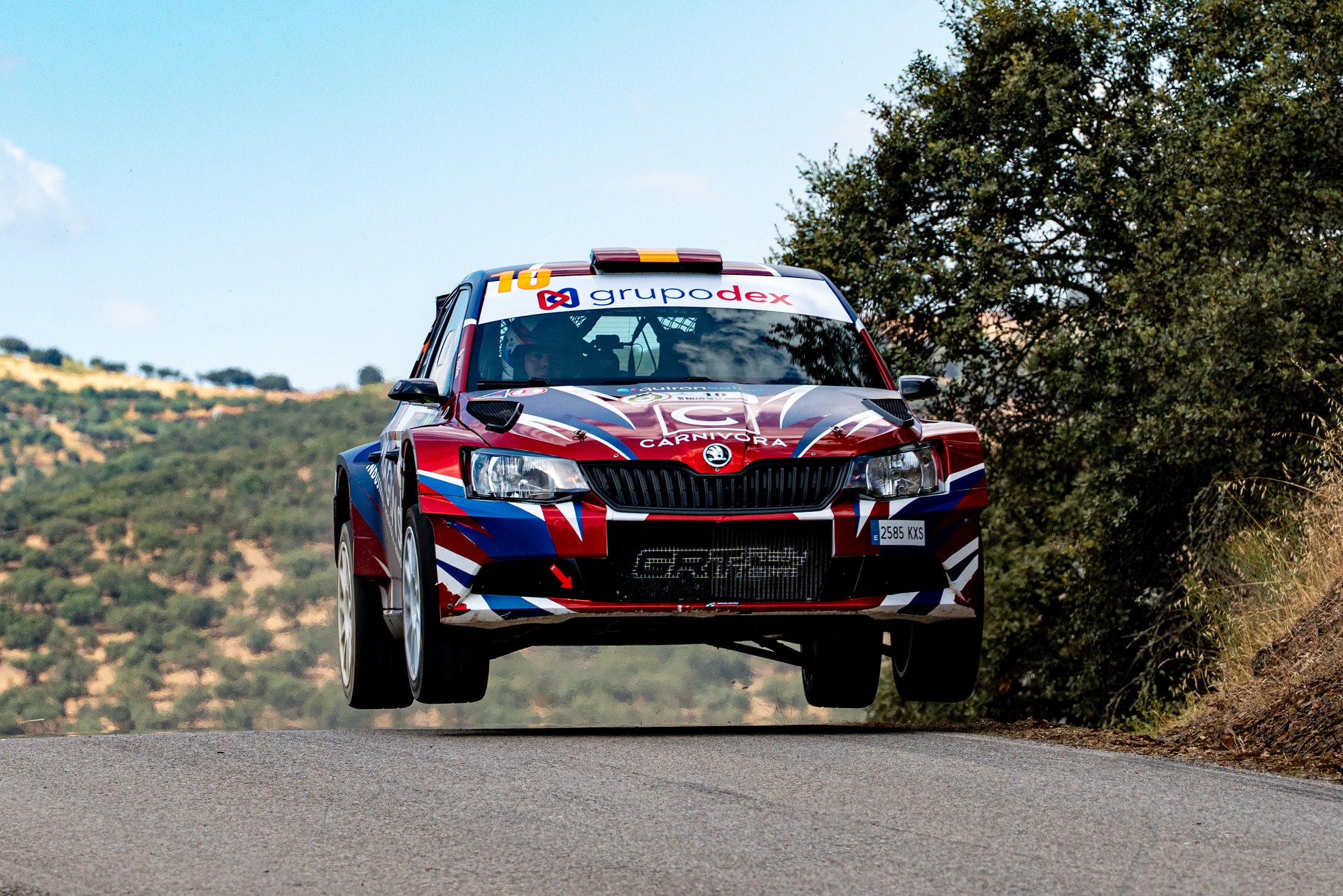 GRT Rally Team en salto frontal